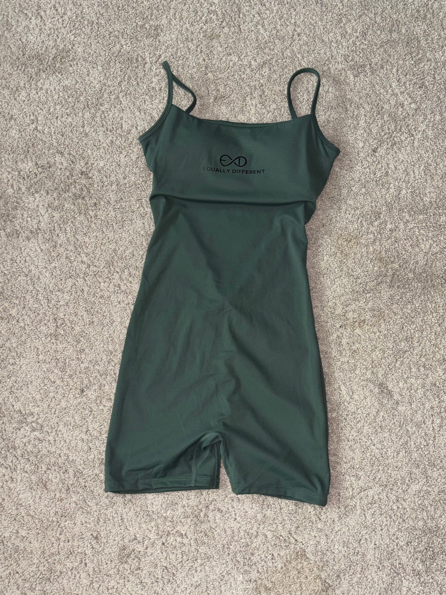 Sleeveless V-back Romper